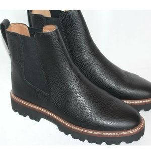 Madewell Women's The Citywalk Lugsole Chelsea Boot in leather Size 8